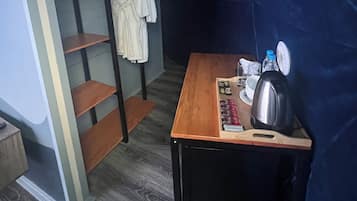 Double or Twin Room, Lake View | Interior