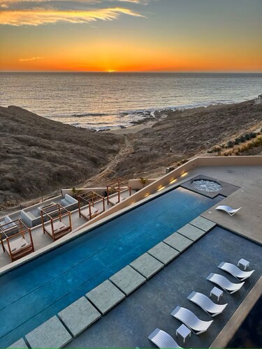 Oceanfront Luxury Boutique Villa-Pool, Spas, Fitness, Yoga-Casa Luxe at Cerritos