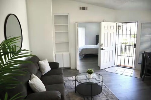 Cozy 1-bedroom Condominium
