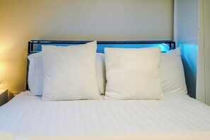 3 bedrooms, iron/ironing board, Internet, bed sheets - Elegant & Spacious Stay - 3BR in Manchester (Greater Manchester)