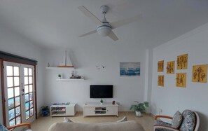 Living area - CASA LA PALMERA in the port of Las Nieves (Puerto de las Nieves)