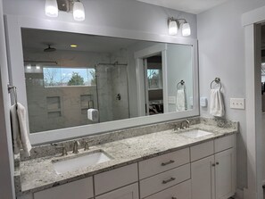 Hair dryer, towels, soap, toilet paper - Handicapped- Accessible, Family-Friendly Home near UVA (Charlottesville)