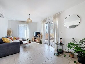 TV - Le Rubicole, Élégant & Confortable (Montpellier)