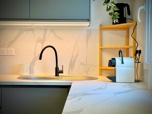 Fridge, microwave, oven, stovetop - La salamandre bleue, 4 pers pool in Calvisson (Calvisson)