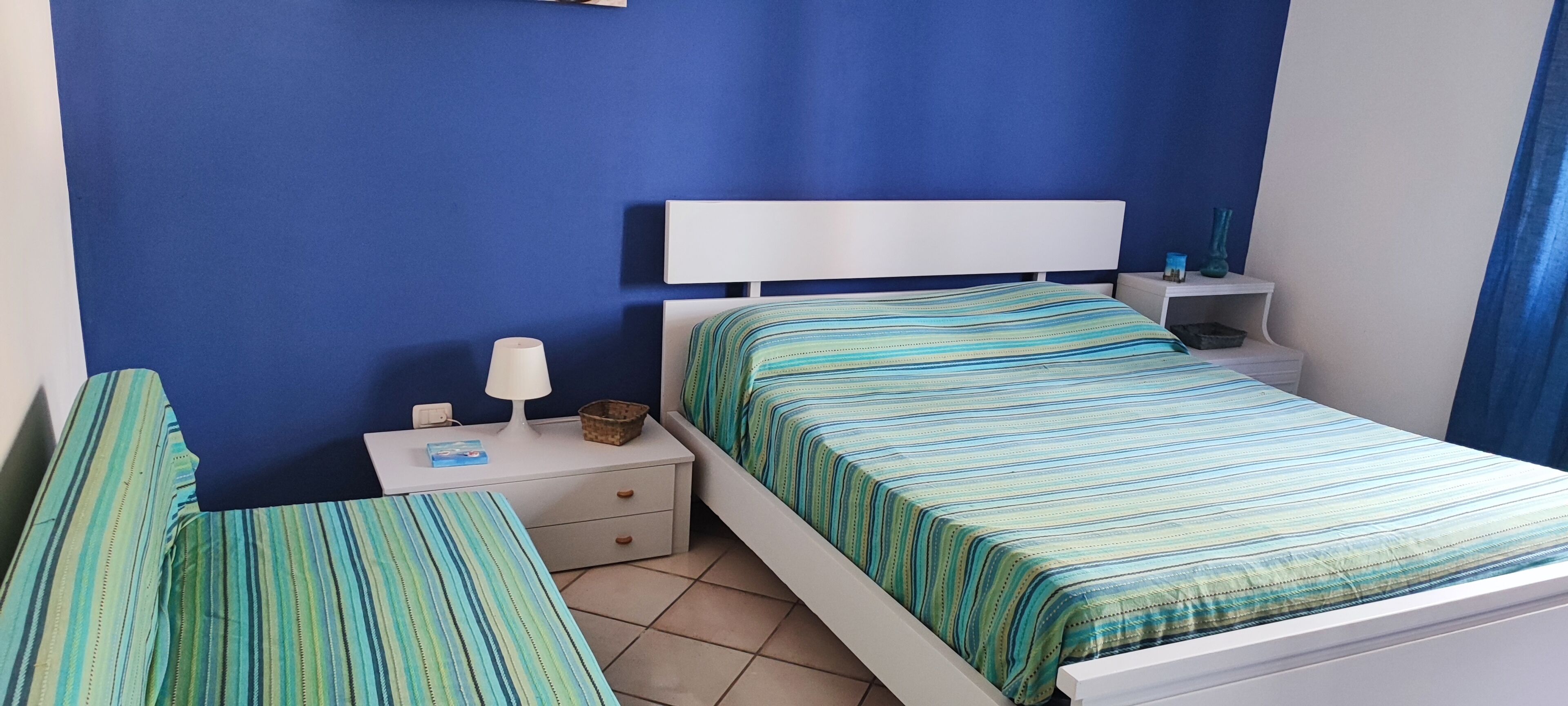 3 bedrooms, iron/ironing board, bed sheets, wheelchair access