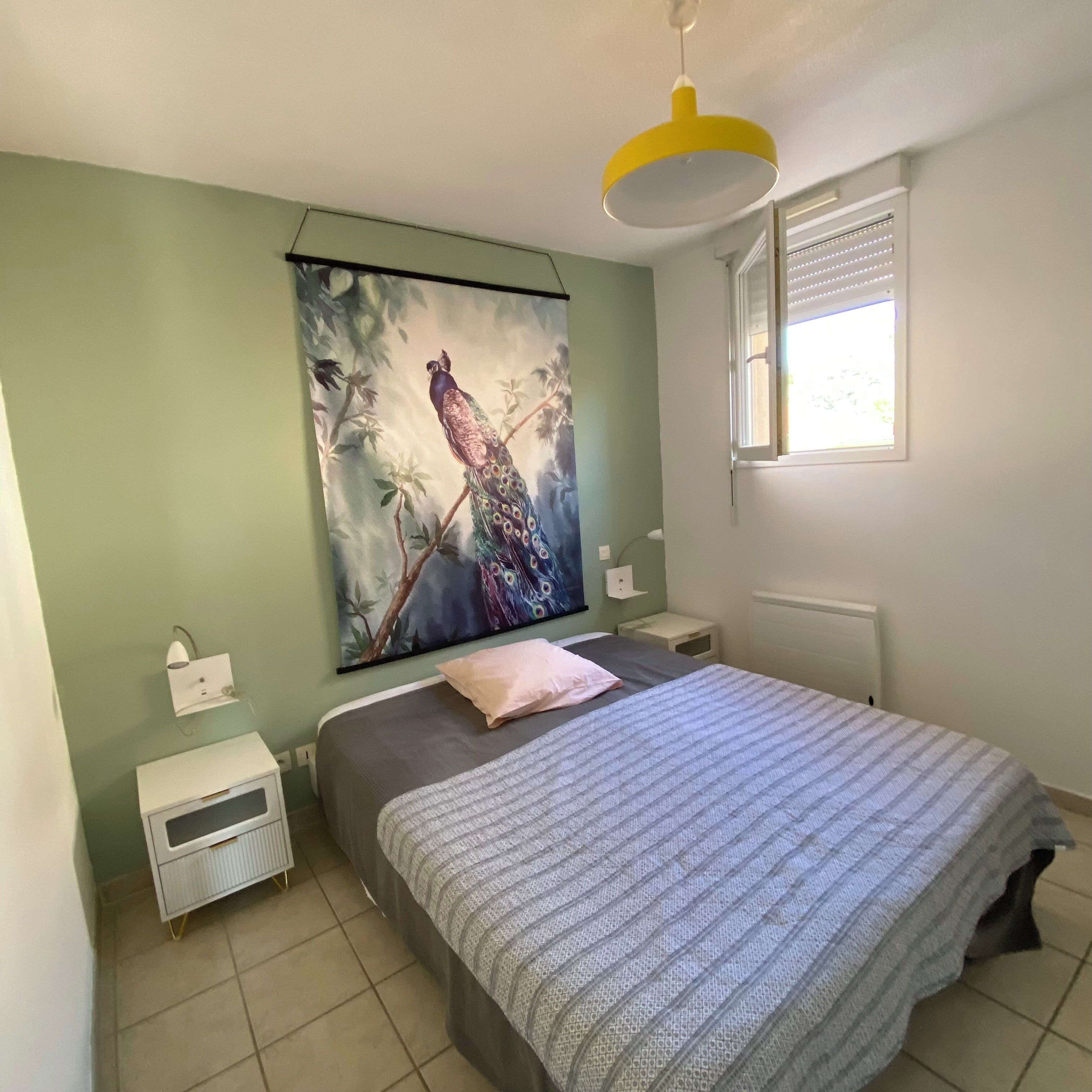 1 chambre, fer et planche à repasser, Wi-Fi gratuit