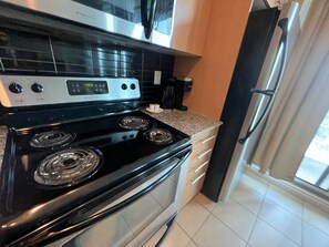 Habitación individual, balcón | Cocina privada