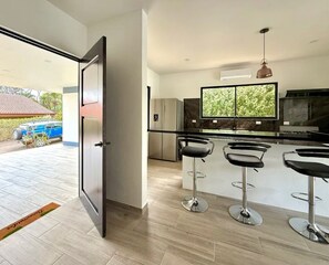 Private kitchen - Coral Breeze - Jungle & Beach escape (Provincia de Puntarenas)