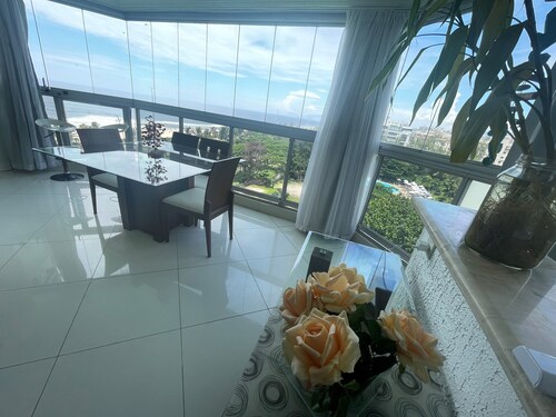 Apartment facing the sea in Barra da Tijuca