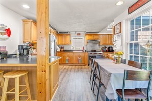 Fridge, microwave, oven, stovetop - New Listing-Charming 3-bedroom, 2-bath beach house (Mashpee)