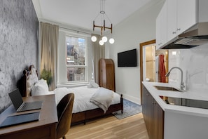 Classic Studio - Maison Paris (Montréal)