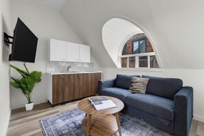 Suite familiar, balcó | Sala d'estar