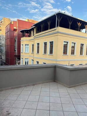 Classic Room | Property grounds - Arakat Suite Hotel (Beyoğlu)