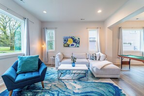 Living area - Quiet Charlotte Home, Sleeps 8, Near Uptown (Charlotte)