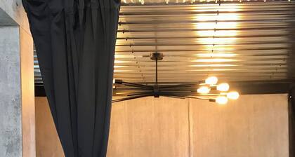 163 au coeur du centre-ville!