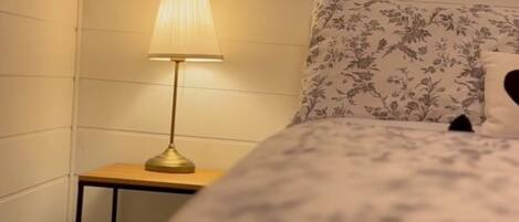 7 bedrooms, iron/ironing board, WiFi, bed sheets
