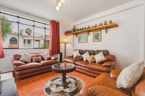 Living area - Casa Solaya : Villa with garden, sun and nature : Chaclacayo (Lurigancho-Chosica)