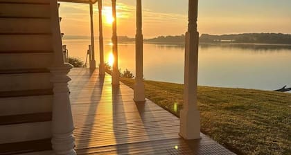 B&B-River Views, Shawnee Getaway, Sarah Room