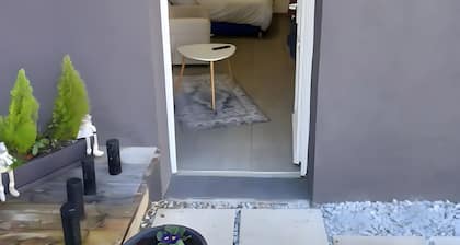 Cottage 'Le Refuge De Charlotte' with Wi-Fi