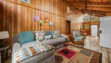 Casa, varanda, vista para a montanha | Área de estar