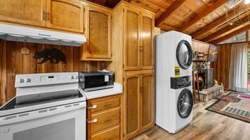 Hus, terrasse, fjellutsikt | Eget kjøkken