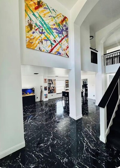 Luxury 6-bedroom house with AC in charming Katy