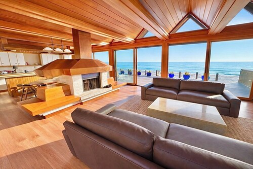 Luxury 5 Bedroom 4 bath Oceanfront Retreat Rio Del Mar Beach