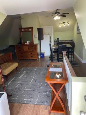 loft | Interior - Colonial Charm Inn  (Charlottetown)