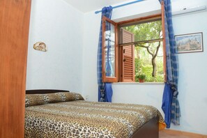 Ferros/tábuas de passar roupa, Wi-Fi, roupa de cama