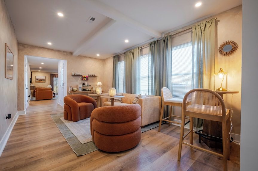 Renovated Spacious Home Near Downtown, Sleeps 10 - Richmond, VA