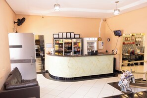 Bar (on property) - LAGOS HOTEL (Iporá)