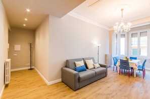 Living area - Vrbo Property (Sanremo)