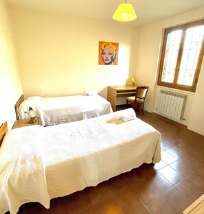 Room - Vrbo Property (Toscana)