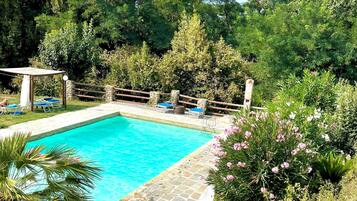 Piscina all'aperto