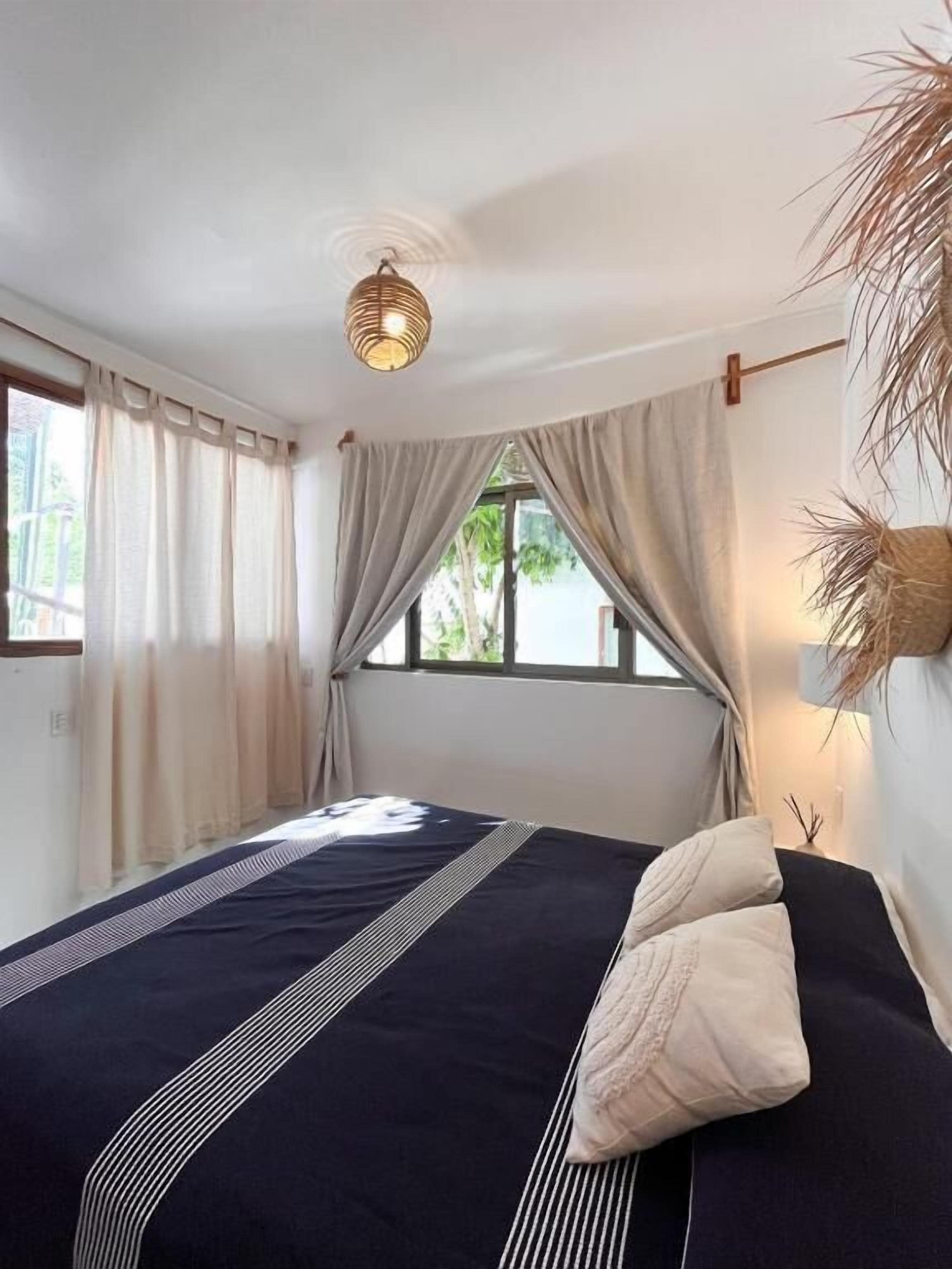 Romantic Villa, Pool View