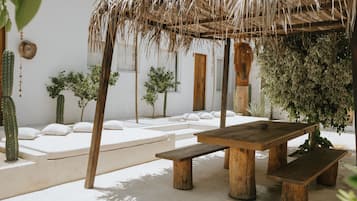 Tempat makan outdoor