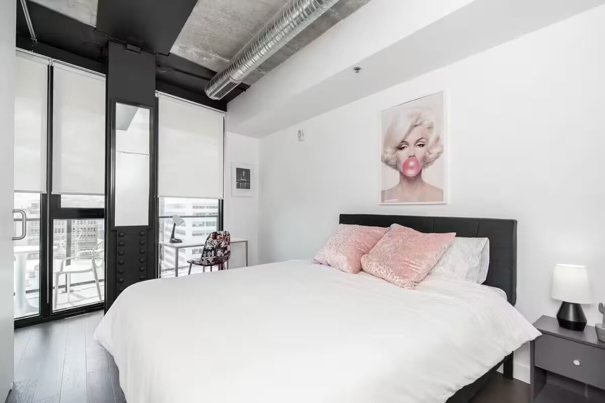 2 chambres, fer et planche à repasser, accès au Wi-Fi (inclus)