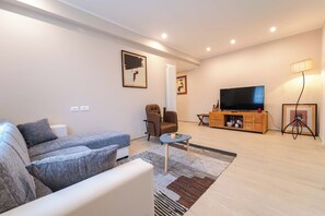 Living area - Vrbo Property (Sanremo)