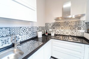 Private kitchen - Vrbo Property (Sanremo)