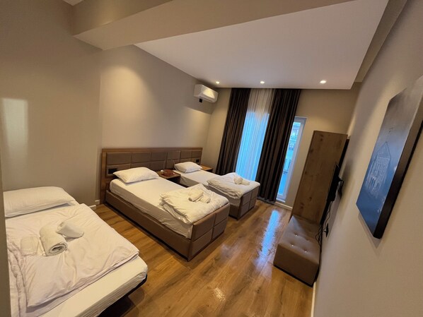 4 chambres, fer et planche à repasser, accès Internet