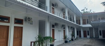 Hotel O near Plaza Ambarukmo formerly