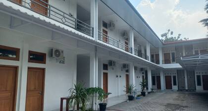 Hotel O near Plaza Ambarukmo formerly