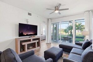 TV, offices - #215 - First Floor - Sleeps 4- Landscape View (Naples)