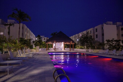 15min from downtown,20min airport,5min walking cenote corazon & ZAMNA Festival.