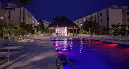 15min from downtown,20min airport,5min walking cenote corazon & ZAMNA Festival.