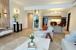 Living area - Luxury 2BR Seaview | Infinity Pool in Nyali (Mombasa)