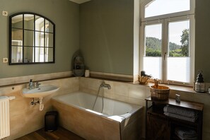 Bathroom - Charming Farmhouse vacation apartment (Penig)