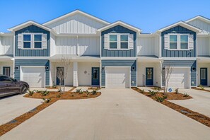 Exterior - Pink Shores, Family & Pet-Friendly PCB Retreat (Panama City Beach)