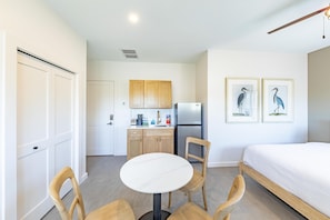 Room - The Palmetto Inn - Angelfish - King Studio (Boca Grande)