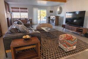 TV, fireplace, offices